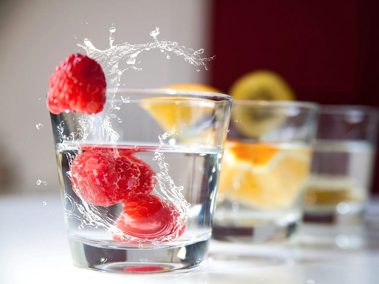 Frutas frescas transformadas en licuados deliciosos